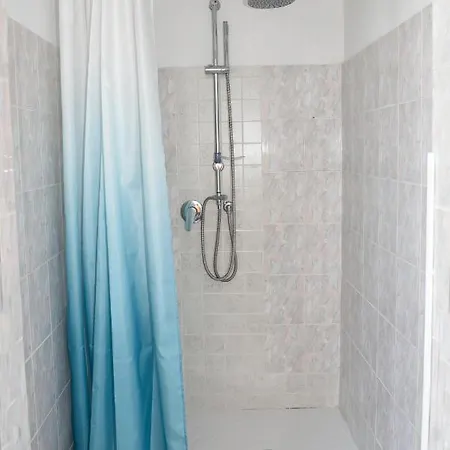 Beachside House 스펠론가